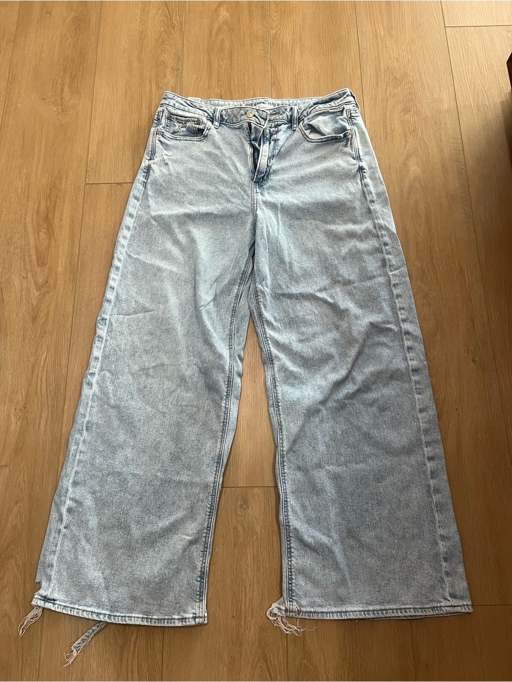 American Eagle Stretch Super High Rise Baggy Wide Leg Jeans Womens 12 Light Wash